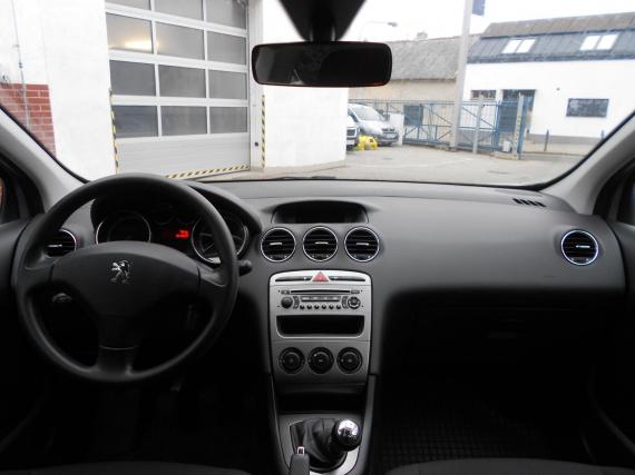 ObrázekPeugeot 308 1.6HDi, tažné, AC, po servisu #2